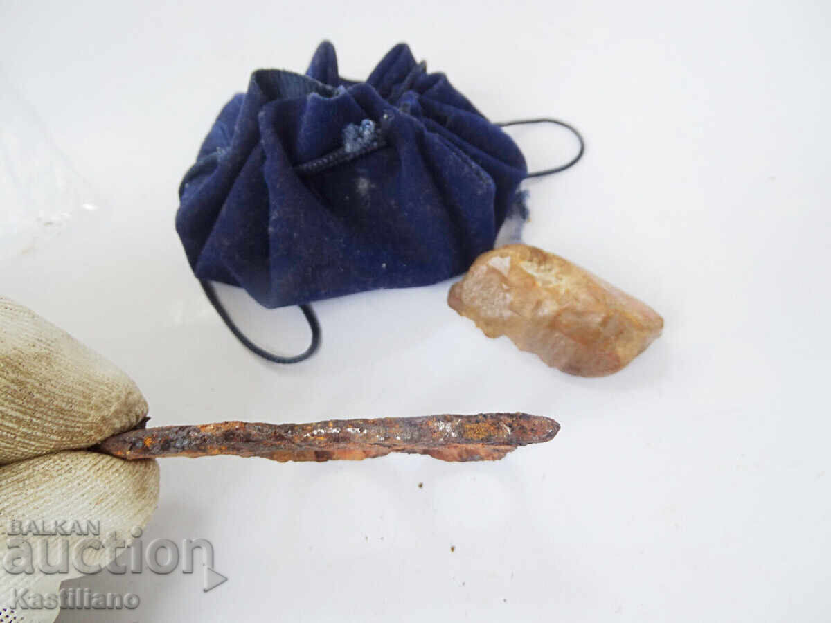 Old flint and steel fire starter, flint in a suede pouch 3 - 6