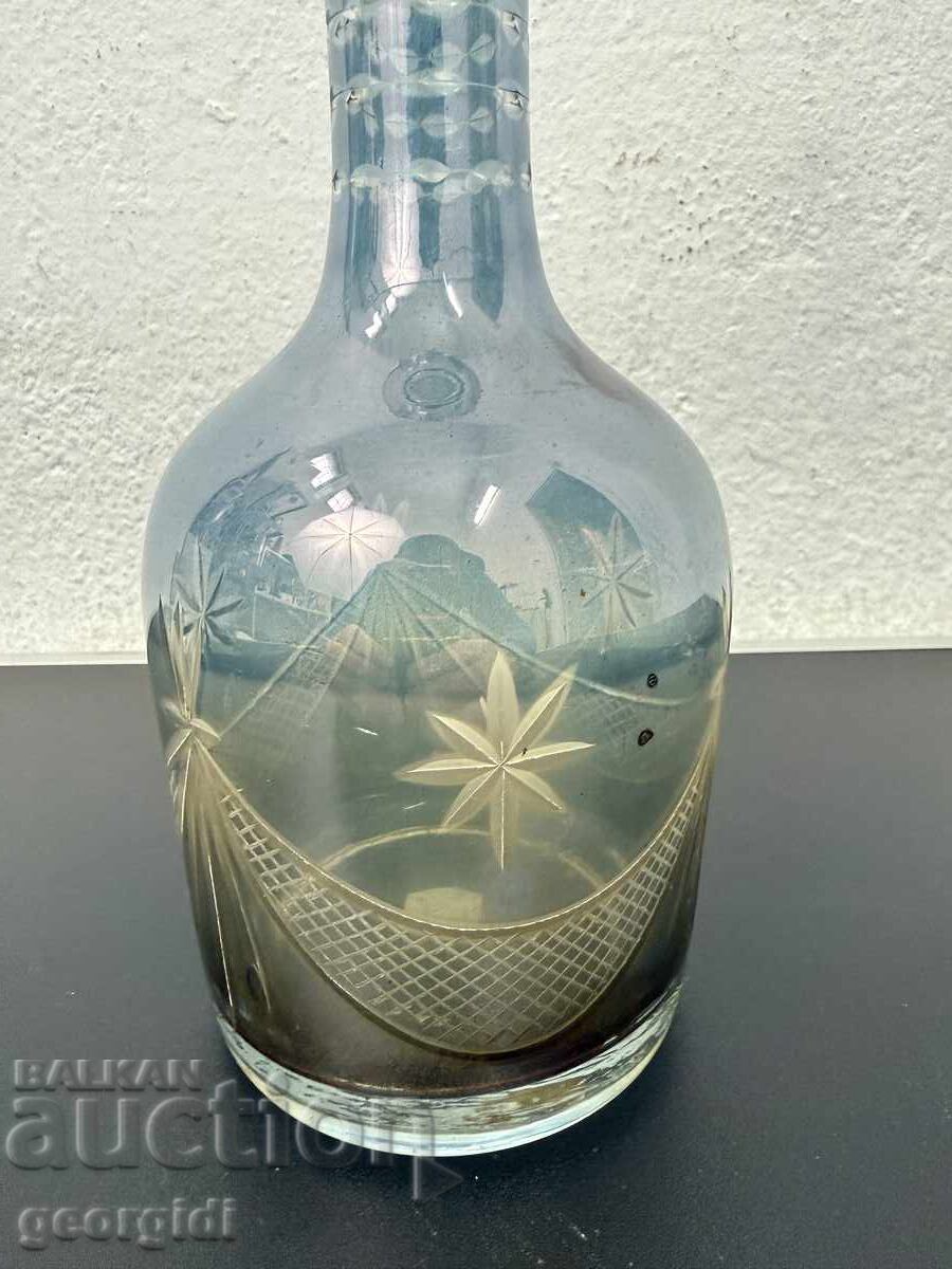 Αντίκα ιριδίζον γυάλινο ντεκάντερ / καράφα / μπουκάλι. Νο. 766 με τιμή 60.00 BGN | € 30.68