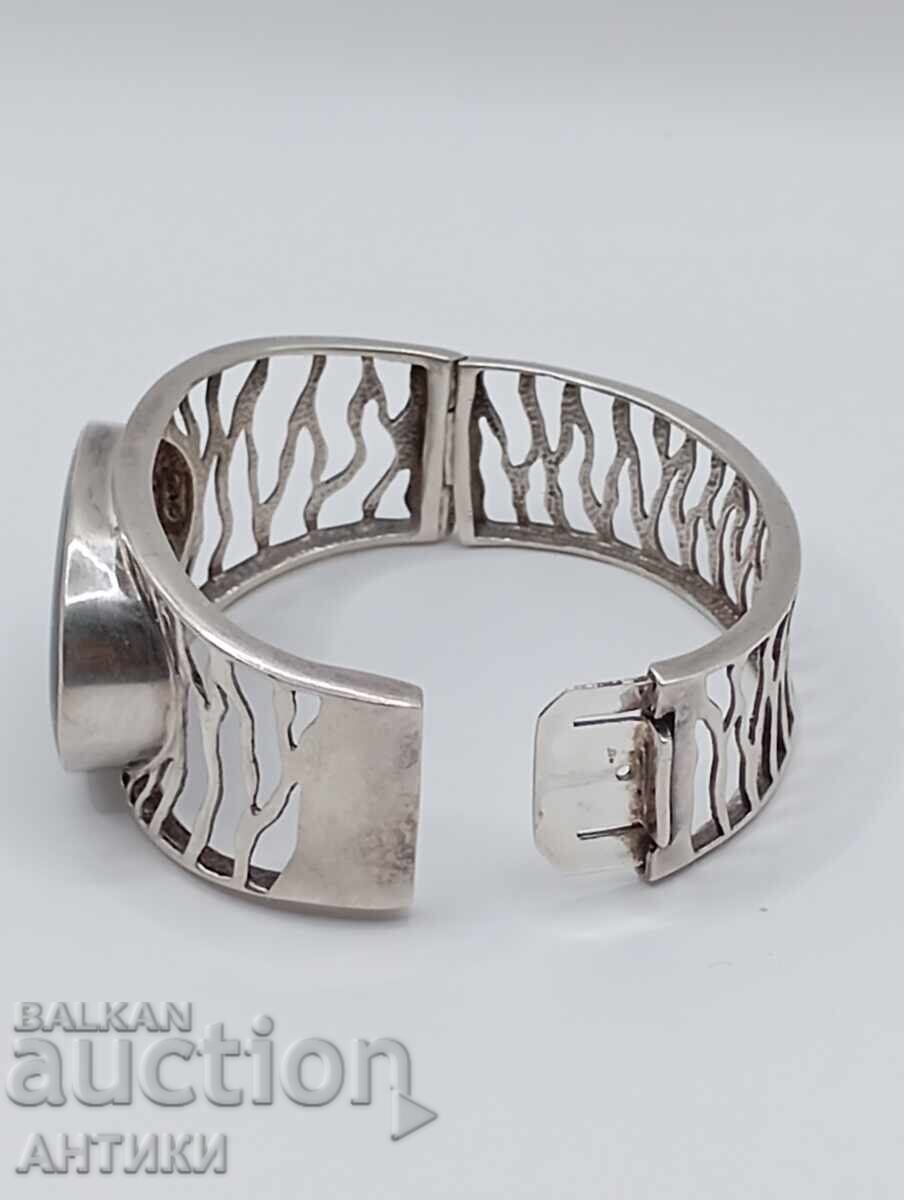 Delivery of Silver Onyx Bracelet