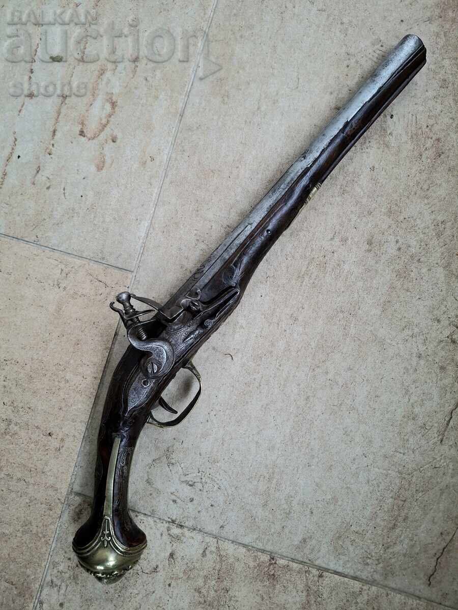 Pistol cu cremene, pușcă, șisane, boilie, cremene