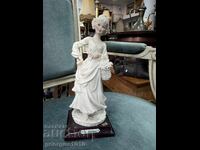 Collectible Capodimonte Figure No. 7657