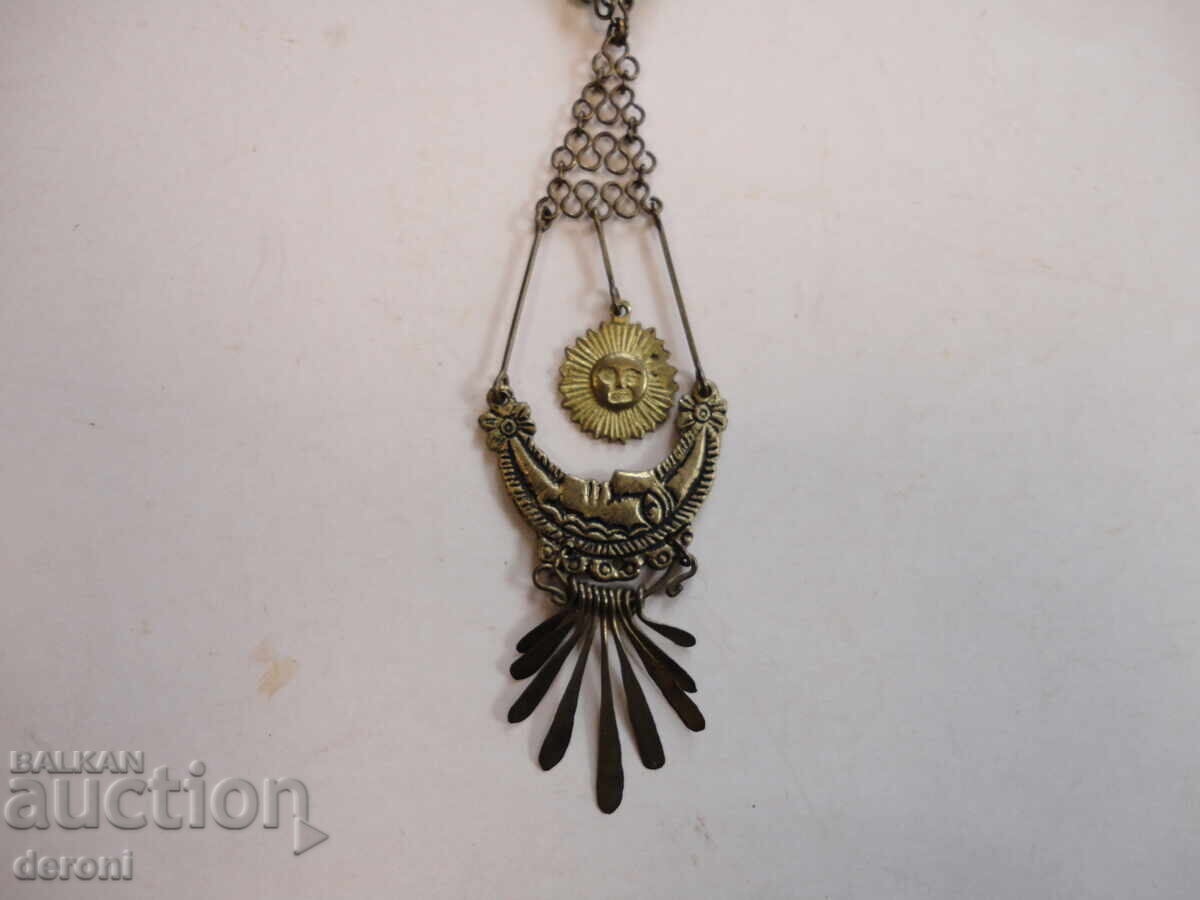 Доставка на Уникално перуанско колие слънце и луна Tumi