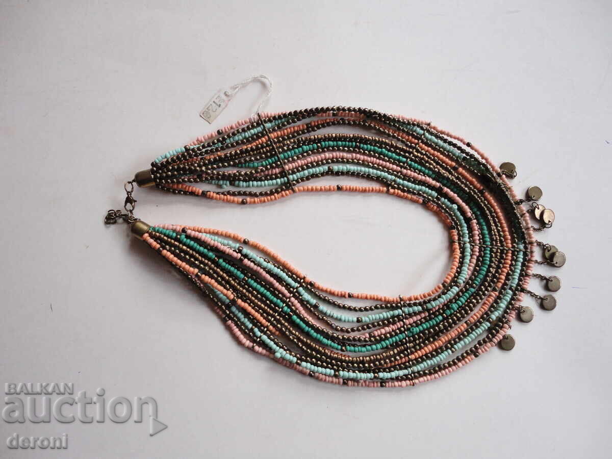 Παράδοση Απίθανο κολιέ με χάντρες 1 Παράδοση Απίθανο κολιέ με χάντρες 1