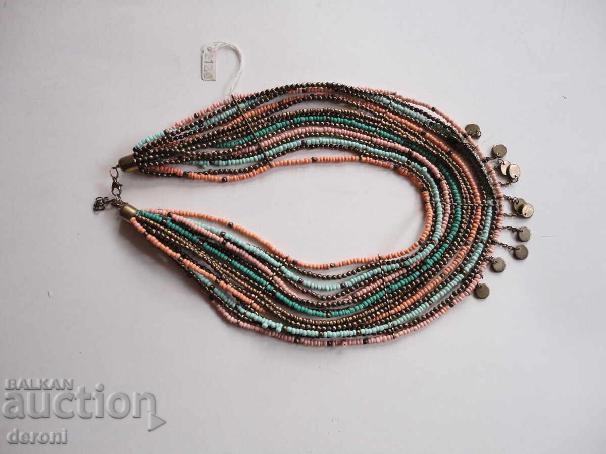 Απίθανο κολιέ με χάντρες 1 Απίθανο κολιέ με χάντρες 1