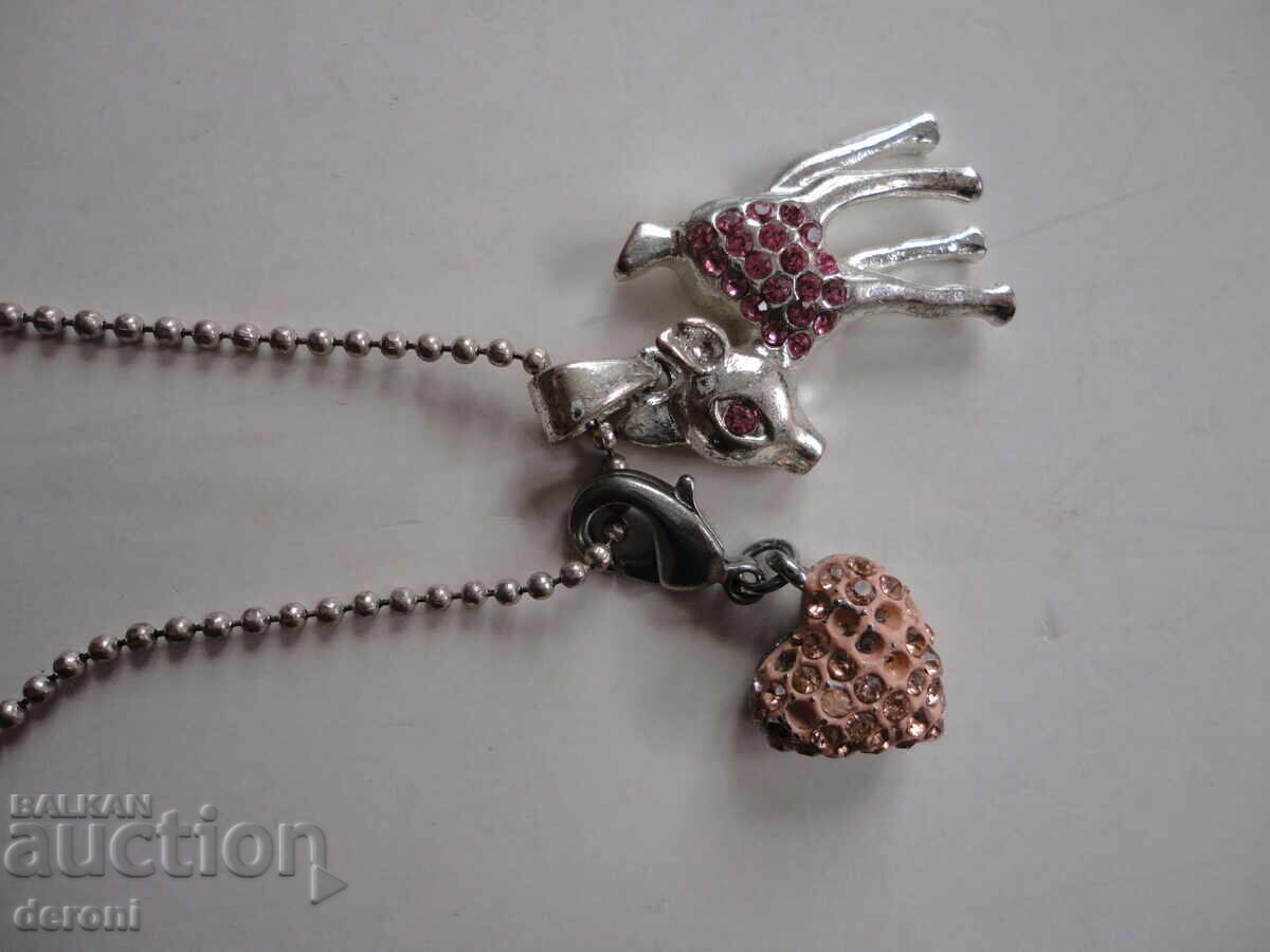 Απίθανο κολιέ μενταγιόν Flame με πέτρες με τιμή 30.00 BGN | € 15.34 Απίθανο κολιέ μενταγιόν Flame με πέτρες με τιμή 30.00 BGN | € 15.34