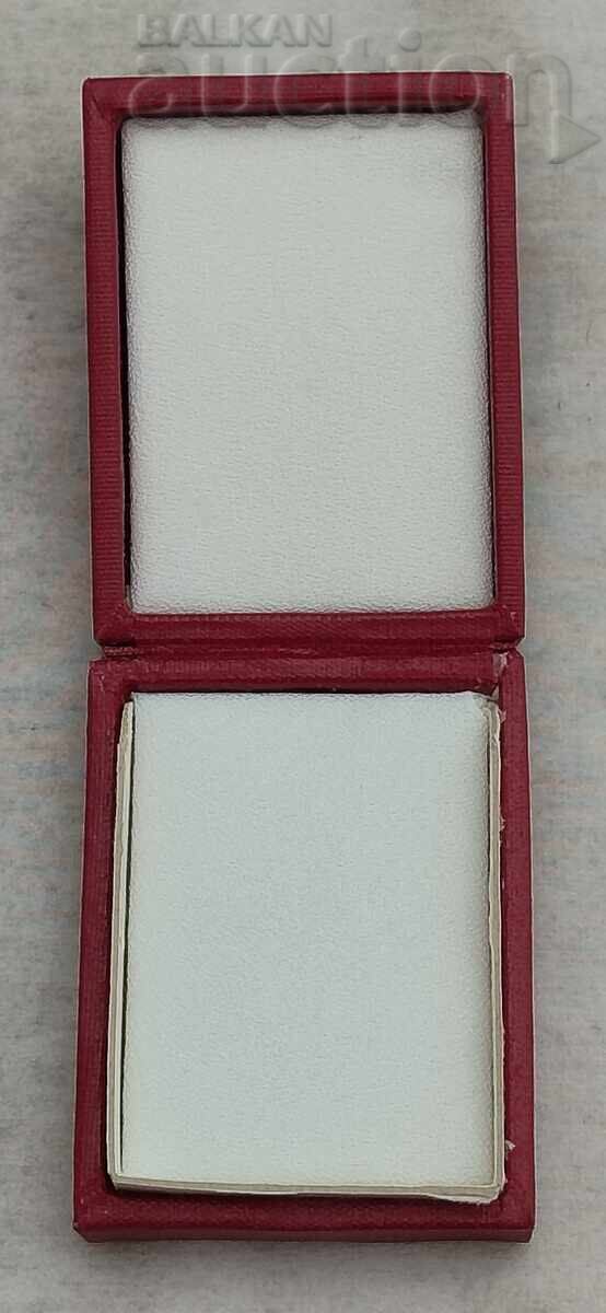 ΚΟΥΤΙ για ΔΙΑΡΚΗ ΕΡΓΑΣΙΑ ΣΤΑ ΛΑΪΚΑ ΣΥΜΒΟΥΛΙΑ με τιμή € 2.56 | 5.01 BGN