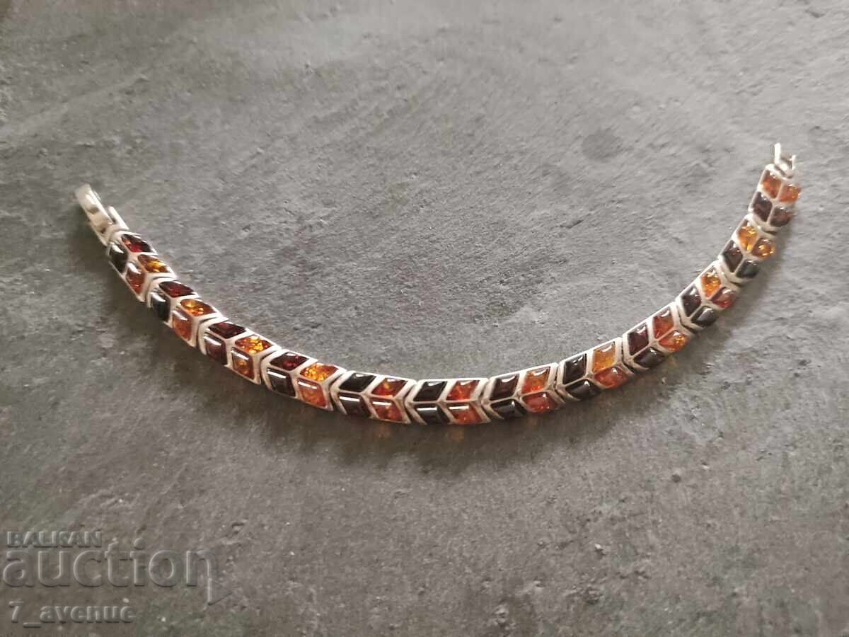 Licitație Brățară de argint cu chihlimbar 29.11.25 Licitație Brățară de argint cu chihlimbar 29.11.25