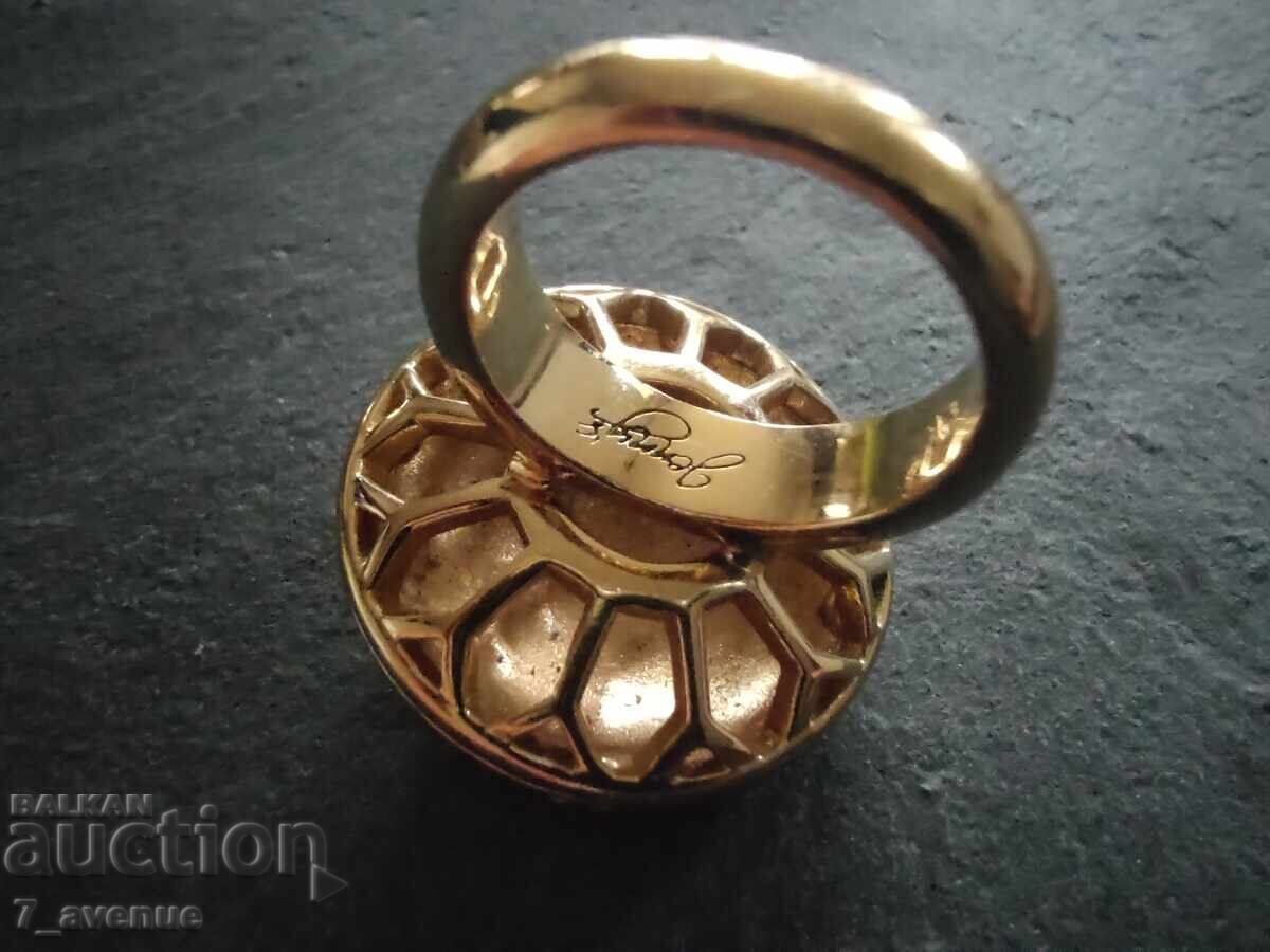 Δαχτυλίδι Markov με επιχρύσωση και κρύσταλλα, με σήμανση 29.11.25 με τιμή 199.00 BGN | € 101.75 Δαχτυλίδι Markov με επιχρύσωση και κρύσταλλα, με σήμανση 29.11.25 με τιμή 199.00 BGN | € 101.75