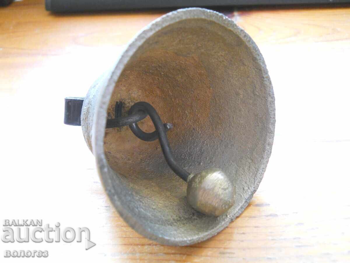 Auction  Antique bronze bell with markings