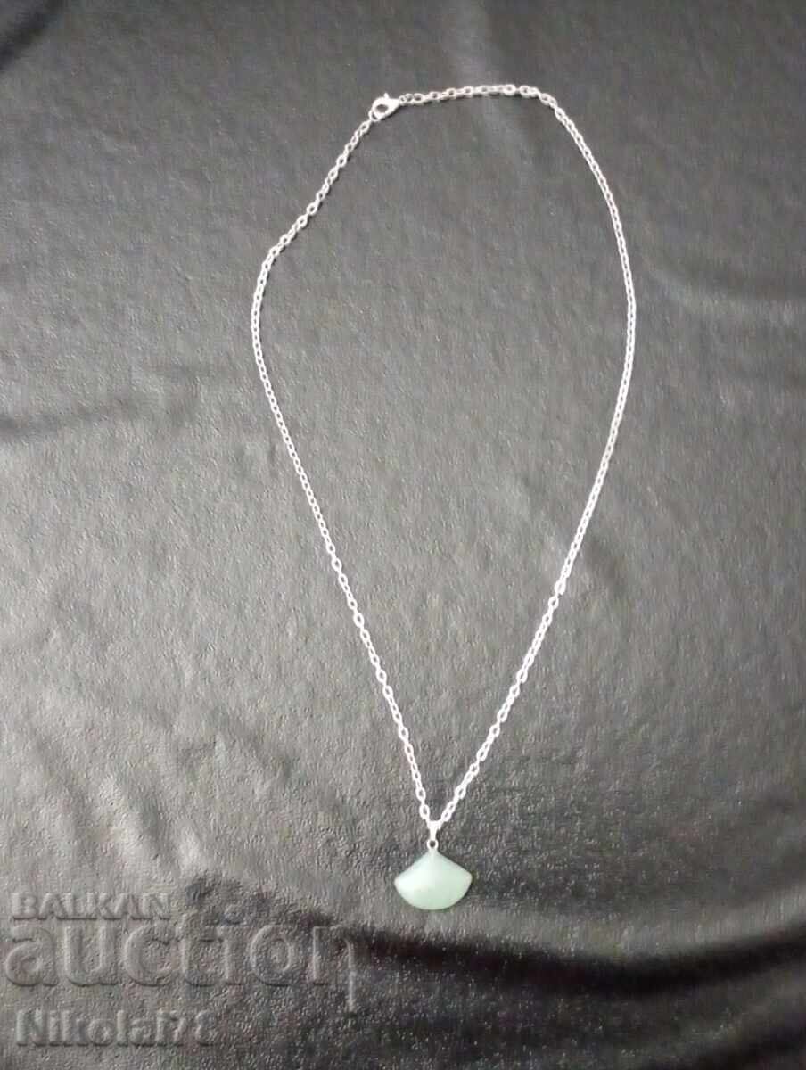 New Nephrite Leaf Pendant Necklace 23x15mm with 45cm Chain