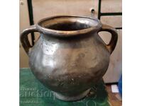 Cană sau castron vechi de cupru cu două mânere