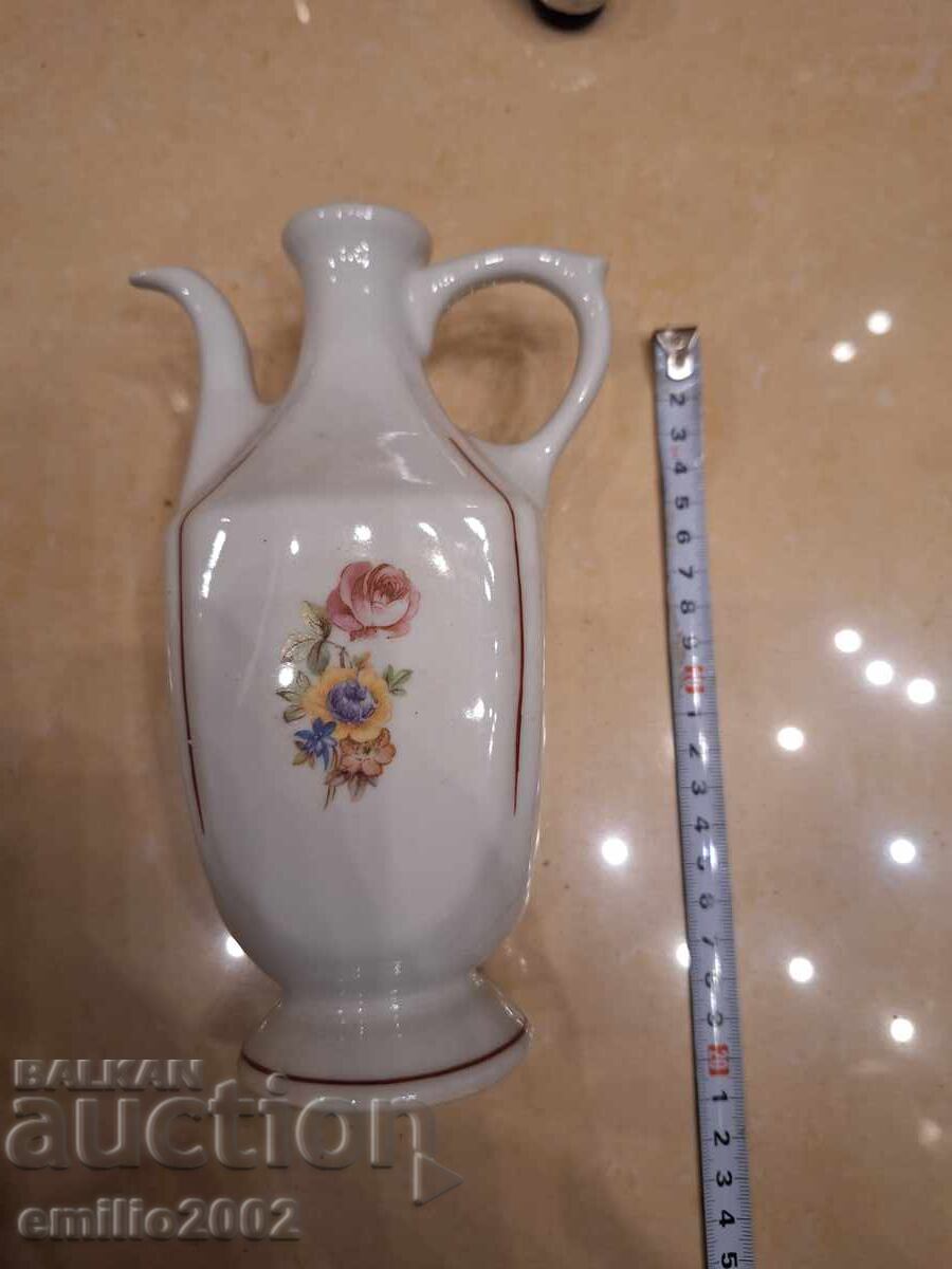 Caniță din porțelan retro soc cu preț 5.00 BGN | € 2.56