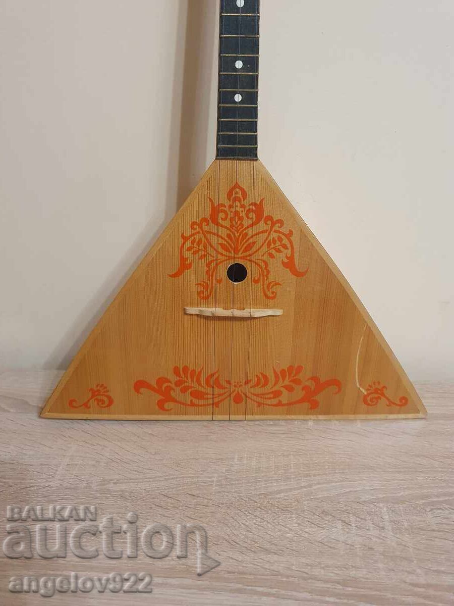 Αυθεντική Ρωσική Μπαλαλάικα από το Λένινγκραντ με τιμή 0.11 BGN | € 0.06 Αυθεντική Ρωσική Μπαλαλάικα από το Λένινγκραντ με τιμή 0.11 BGN | € 0.06