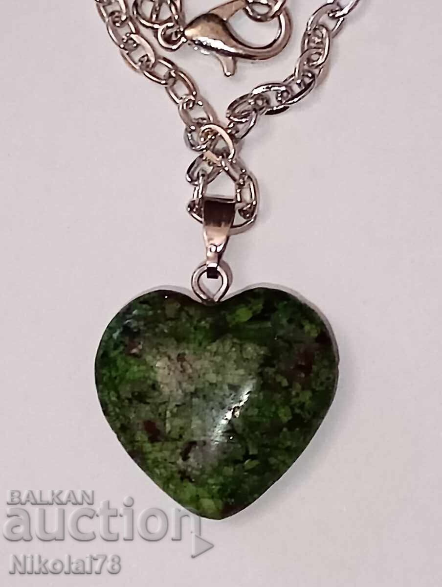Licitație Nou colier Zoisit cu Rubin-inimă 20×20 mm, lanț de 45 cm