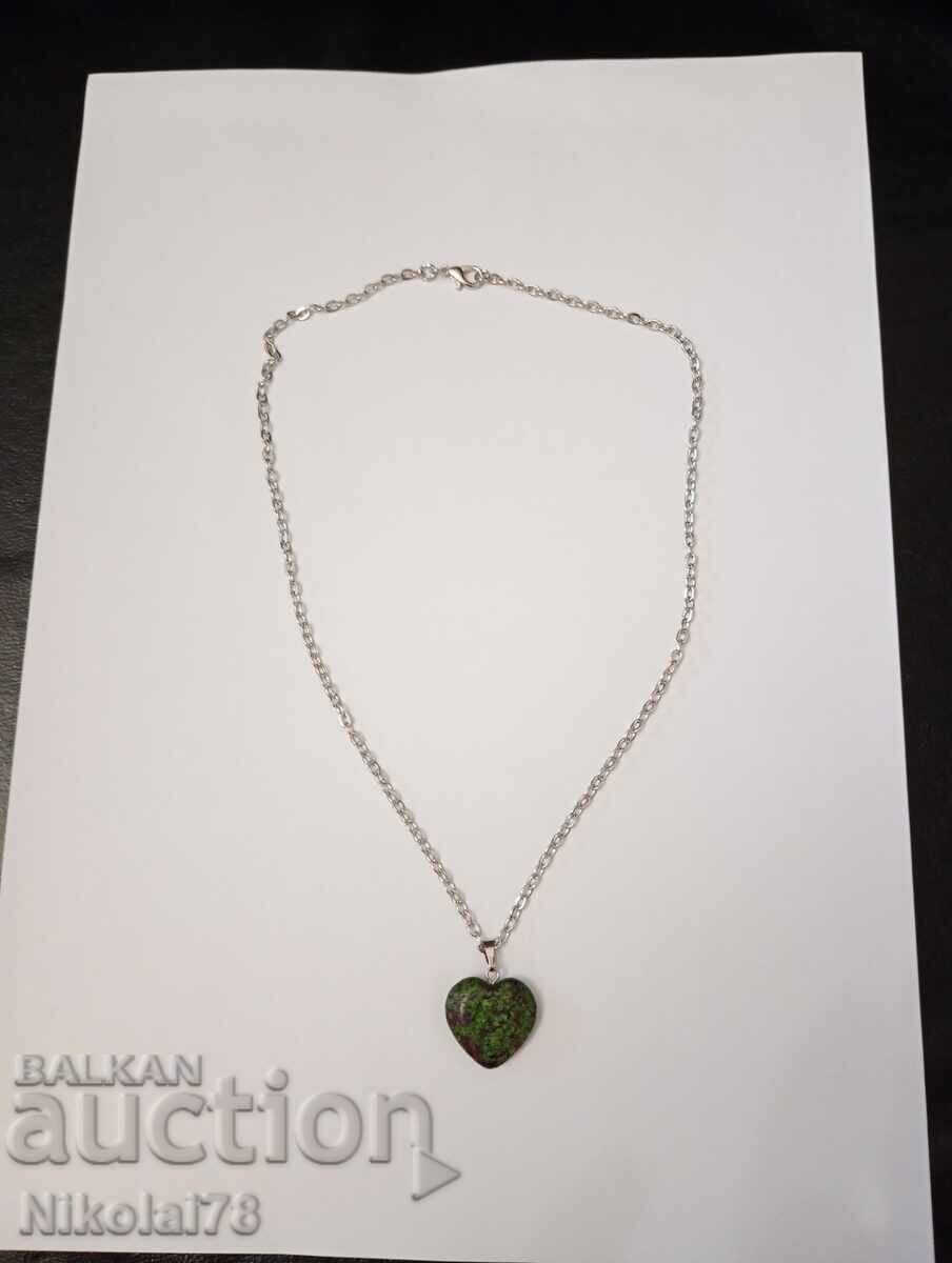 Nou colier Zoisit cu Rubin-inimă 20×20 mm, lanț de 45 cm