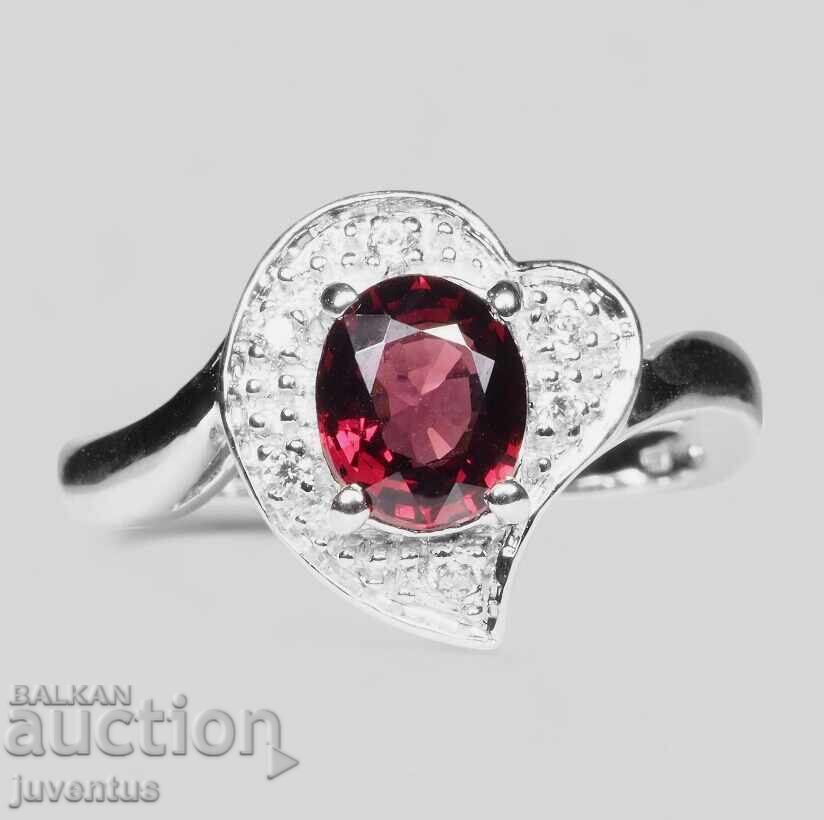 INE DE ARGINT CU SPINEL ROȘU STRĂLUCITOR (MYANMAR) cu preț 219.00 BGN | € 111.97