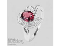 INE DE ARGINT CU SPINEL ROȘU STRĂLUCITOR (MYANMAR)