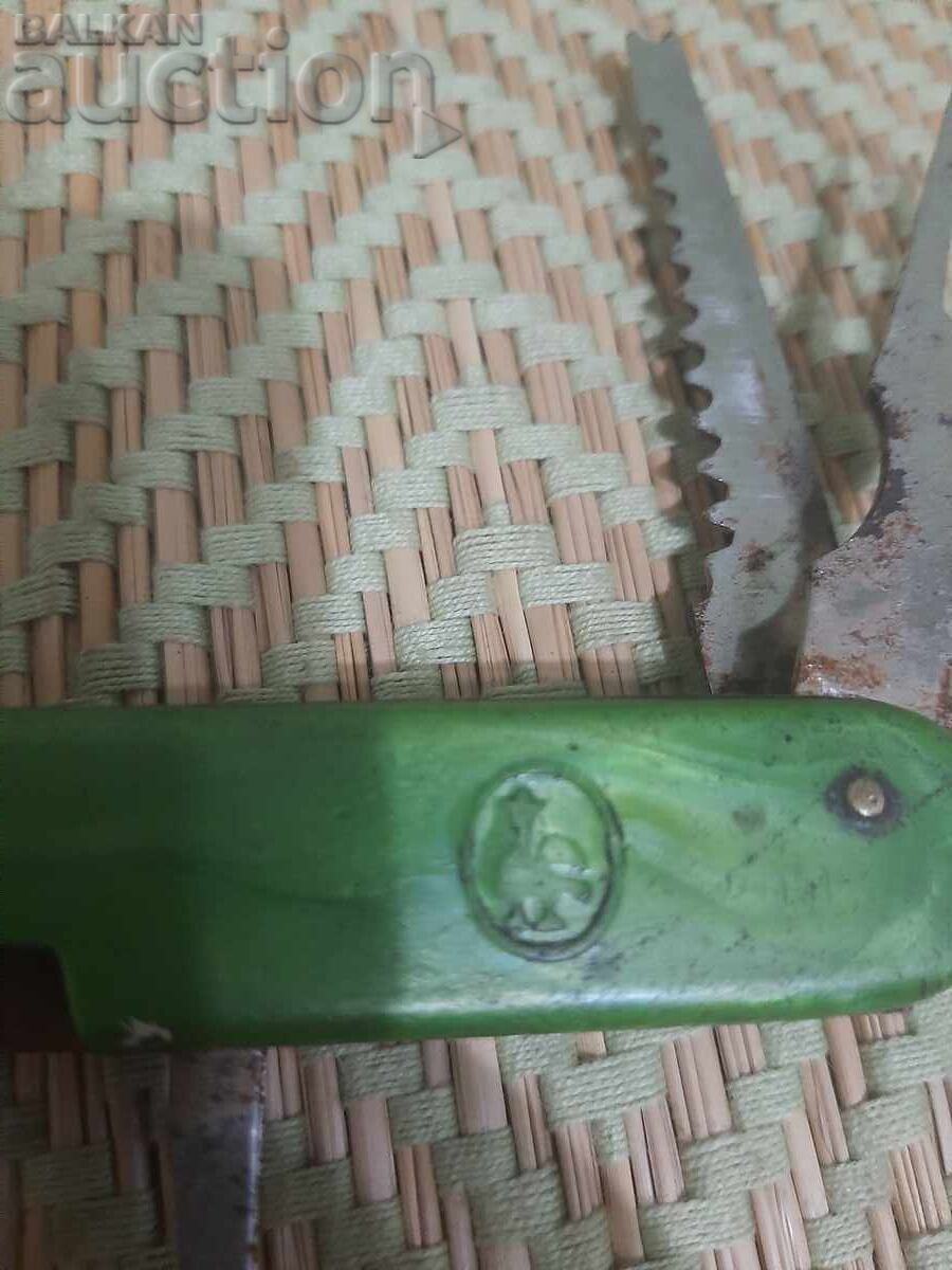 Delivery of An old pocket knife