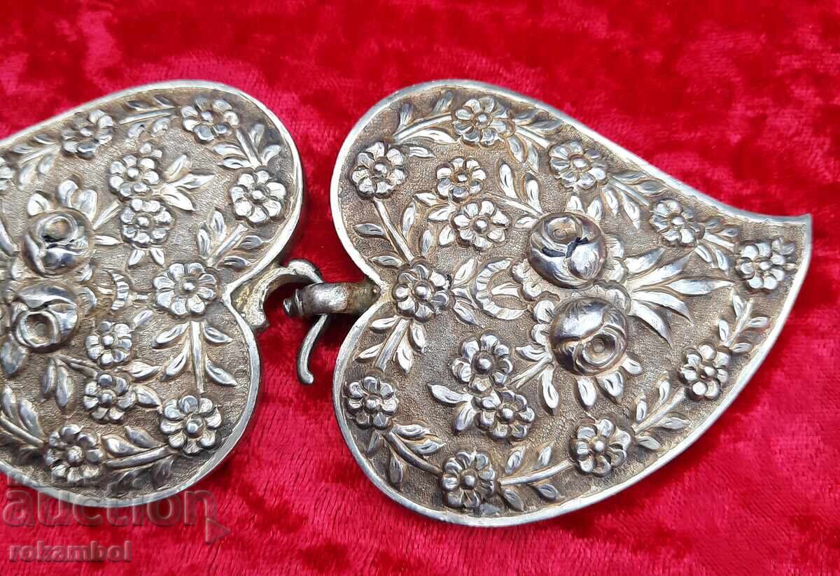 Rare Revival-era silver buckles with gilding - 5