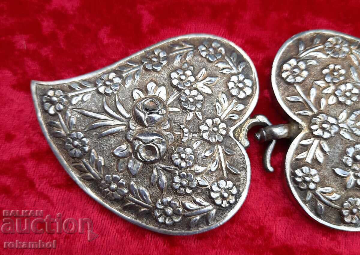 Rare Revival-era silver buckles with gilding - 6