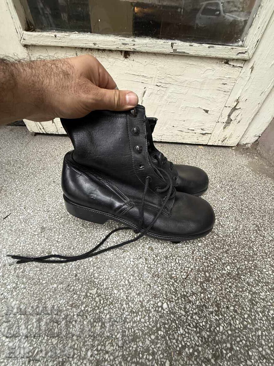 Auction  Military boots size 44