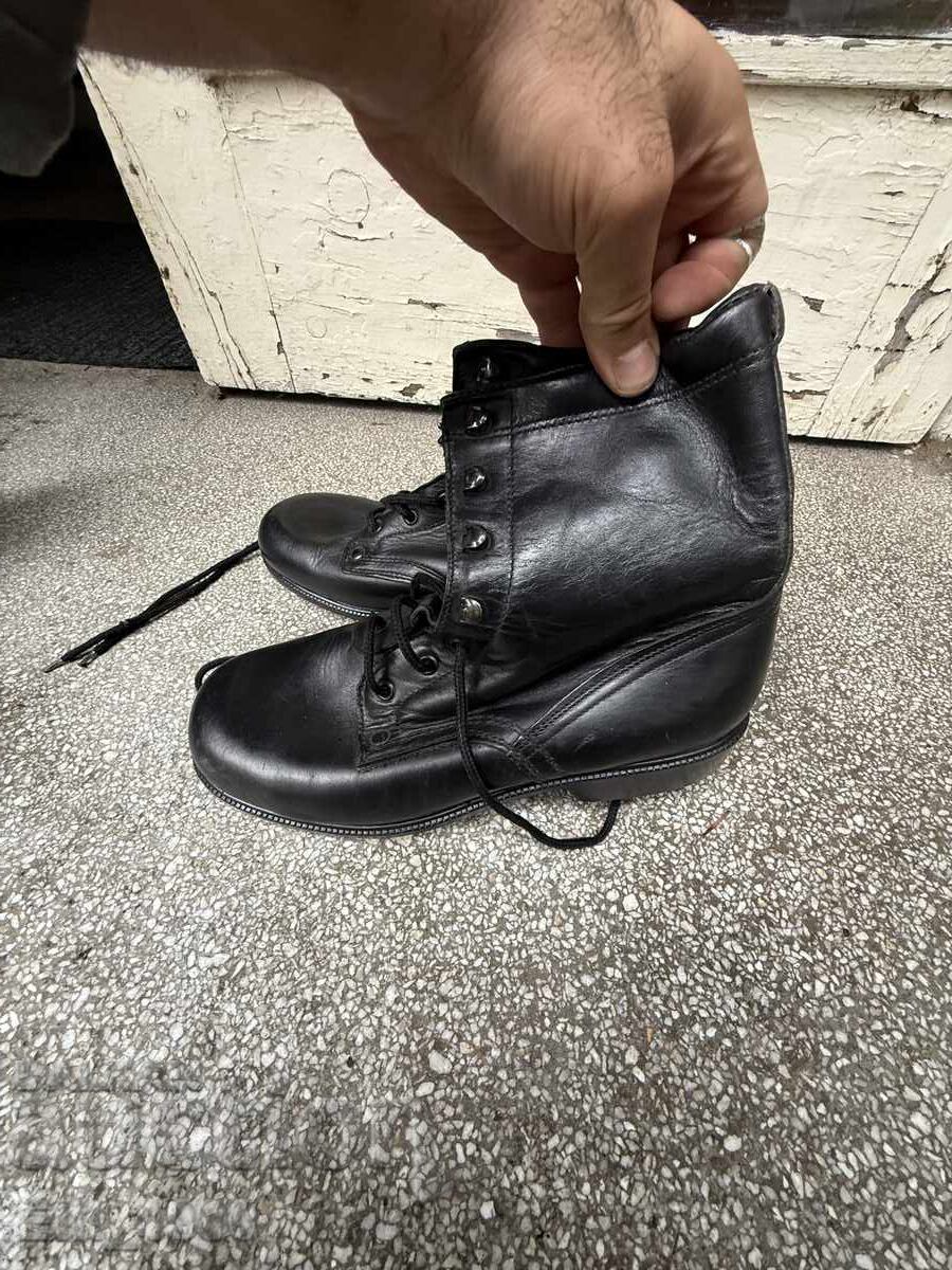 Military boots size 44