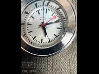 Ceas elvețian pentru călătorie