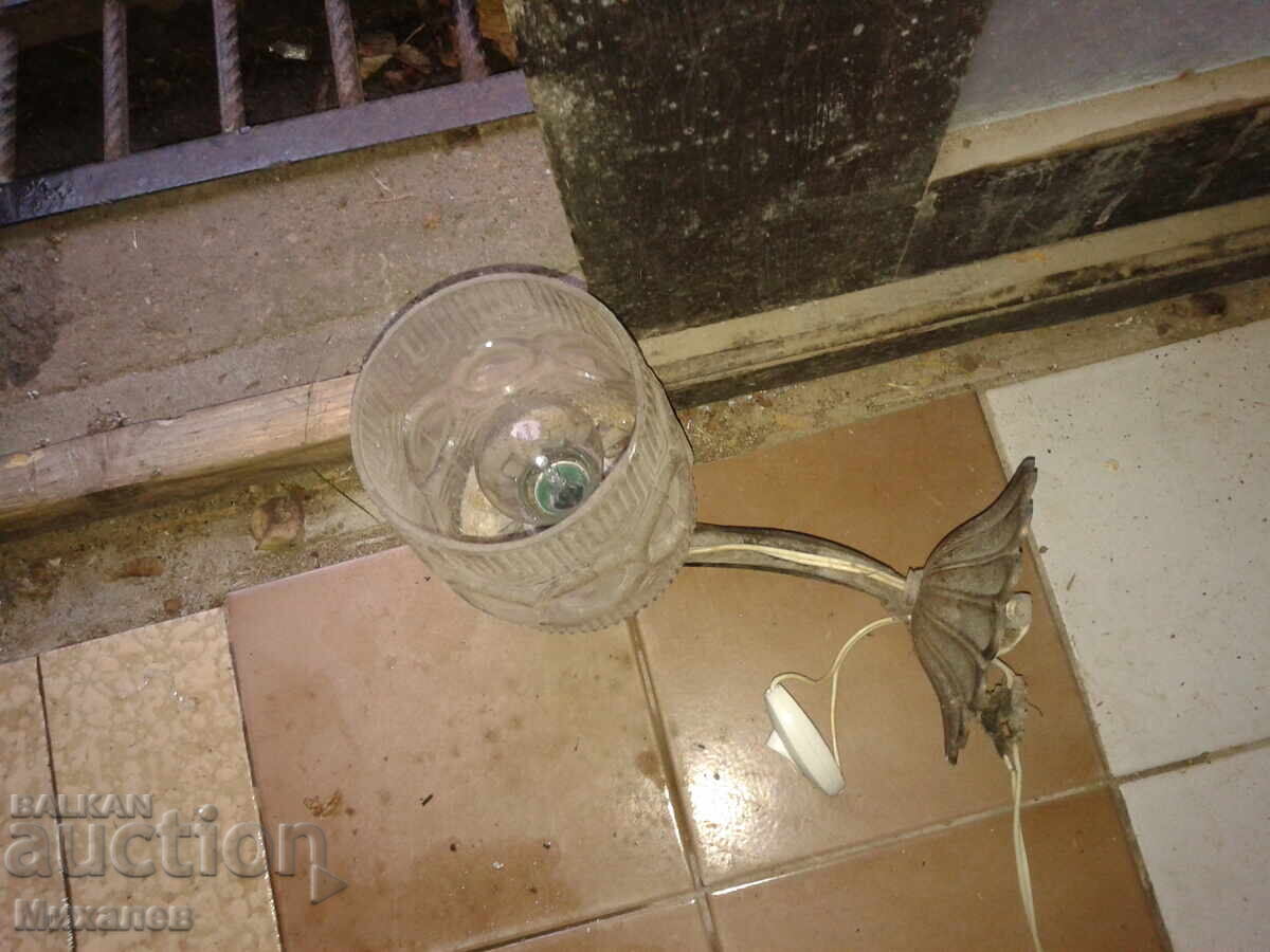 Lampă aplică, set cu preț 0.01 BGN | € 0.01 Lampă aplică, set cu preț 0.01 BGN | € 0.01