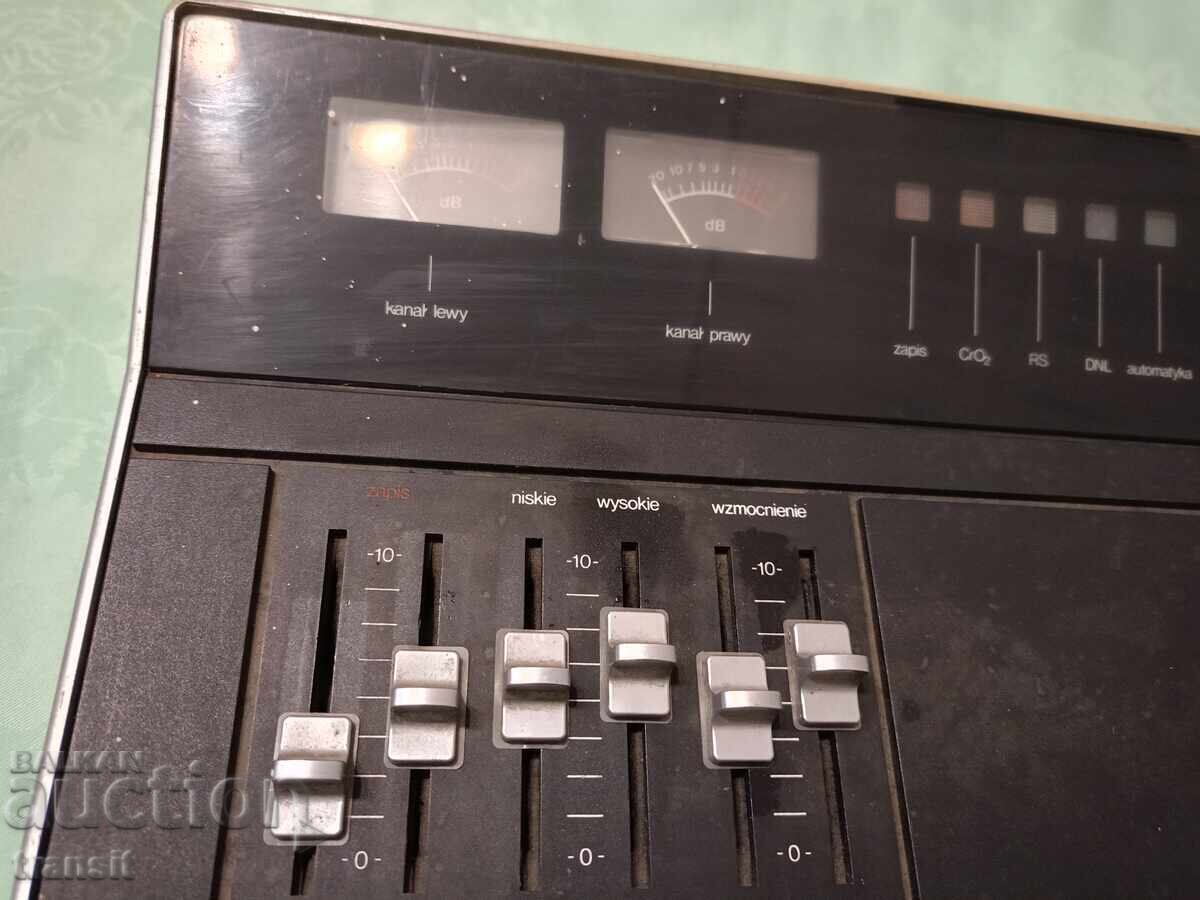 Unitra Finezia 3 with price 1.50 BGN | € 0.77