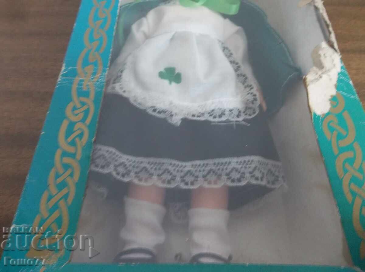 Παράδοση Κούκλα