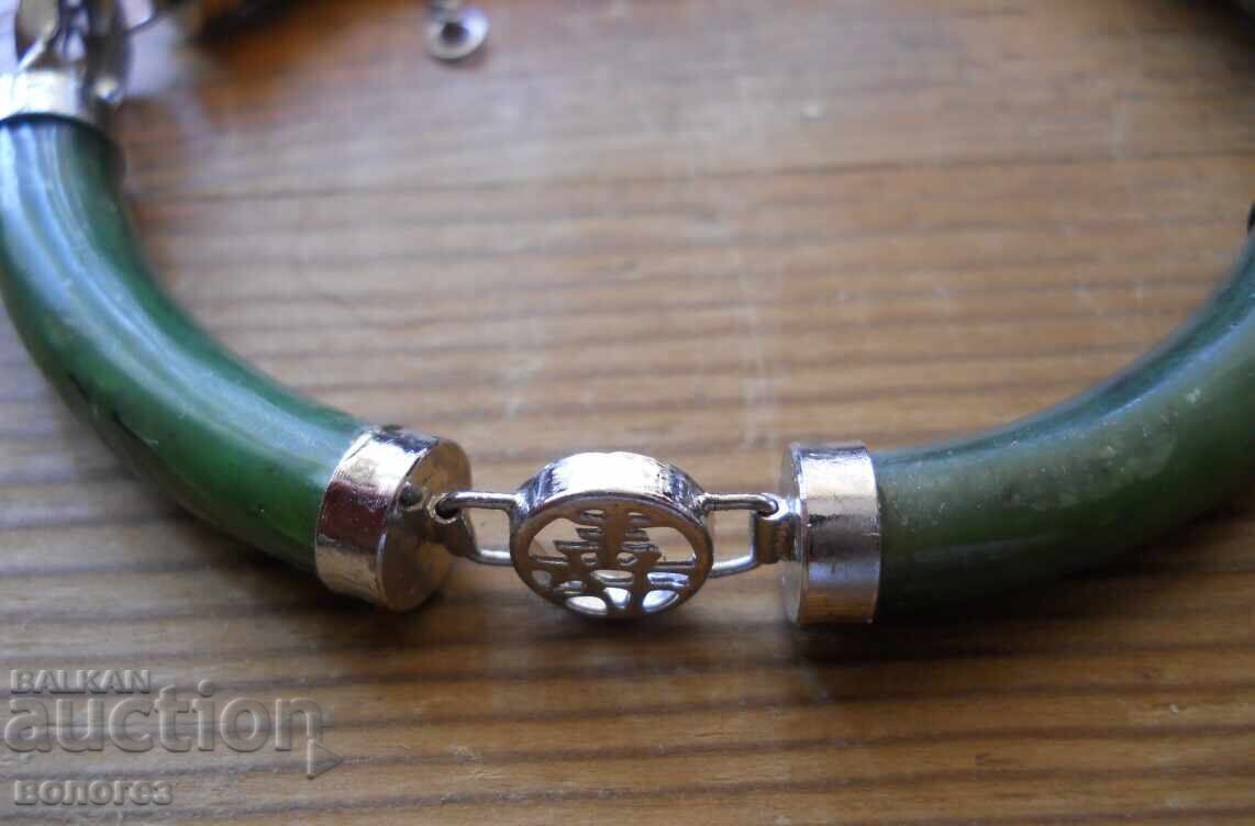 Old bracelet with links of green Chinese jade with price 45.00 BGN | € 23.01 Old bracelet with links of green Chinese jade with price 45.00 BGN | € 23.01