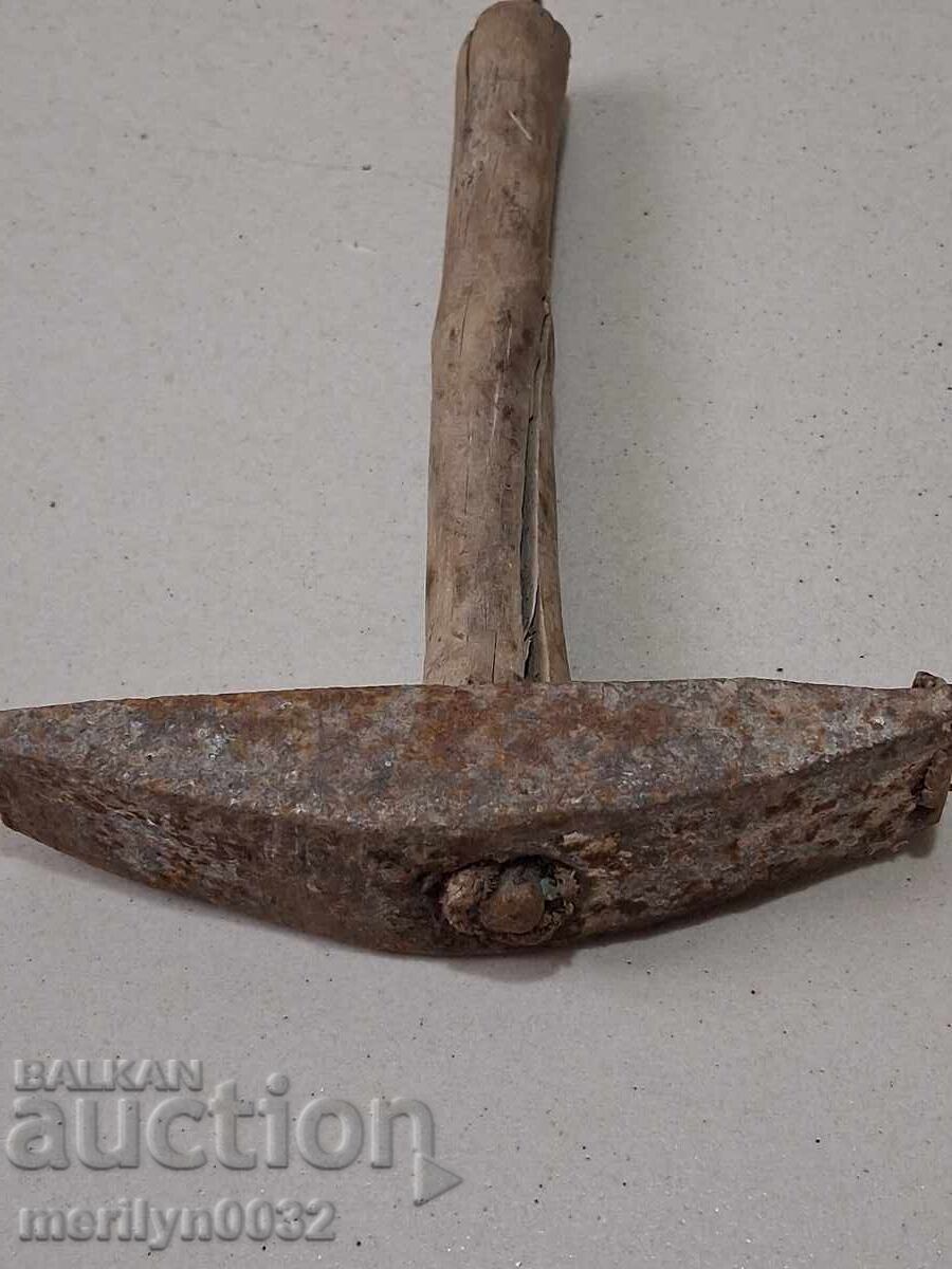 Δημοπρασία Παλιό σφυρί για σφυρηλάτηση μαλλιών, σιδηρουργικό εργαλείο, πρωτόγονο