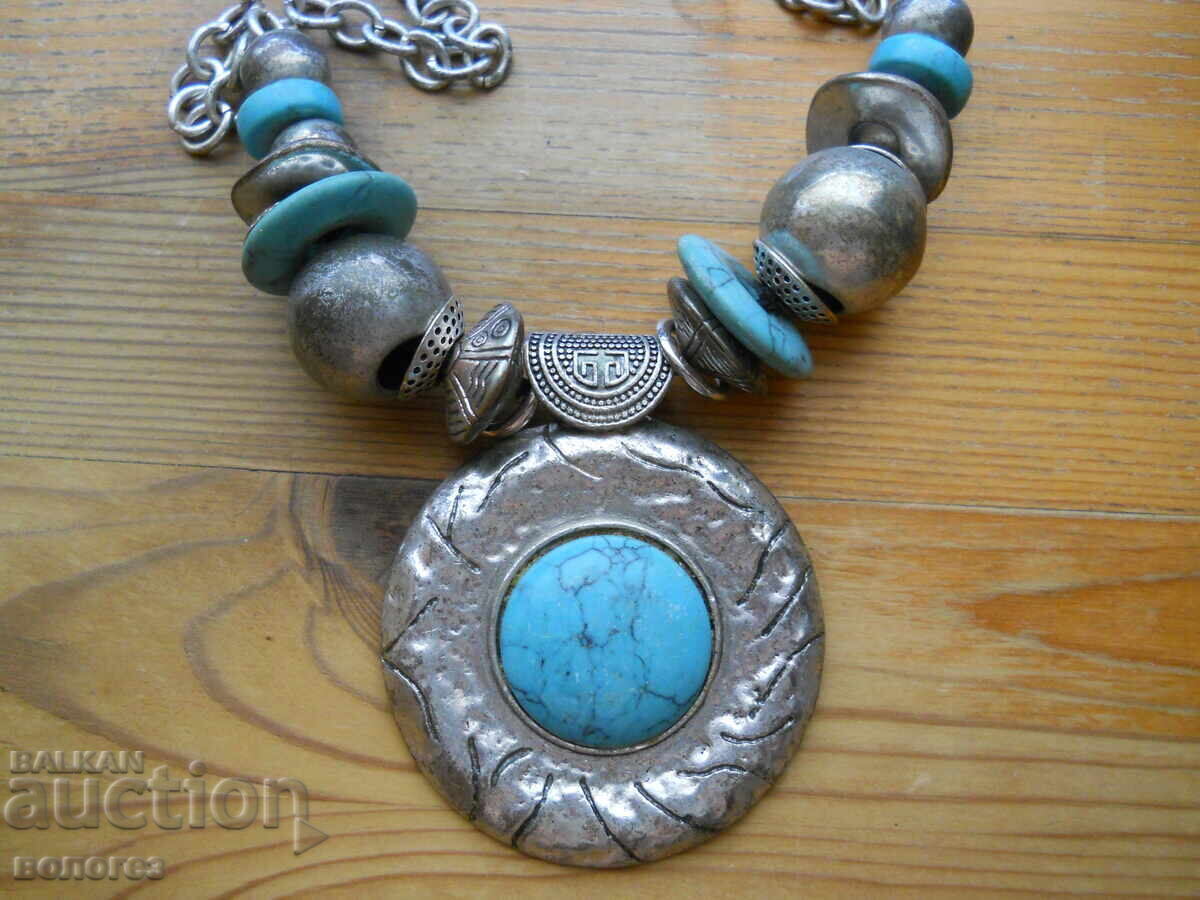 Δημοπρασία Παλιό κολιέ - κολιέ με στοιχεία από τιρκουάζ Δημοπρασία Παλιό κολιέ - κολιέ με στοιχεία από τιρκουάζ