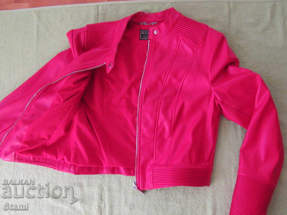 Licitație Geacă de piele roșie GUESS mărimea L Licitație Geacă de piele roșie GUESS mărimea L