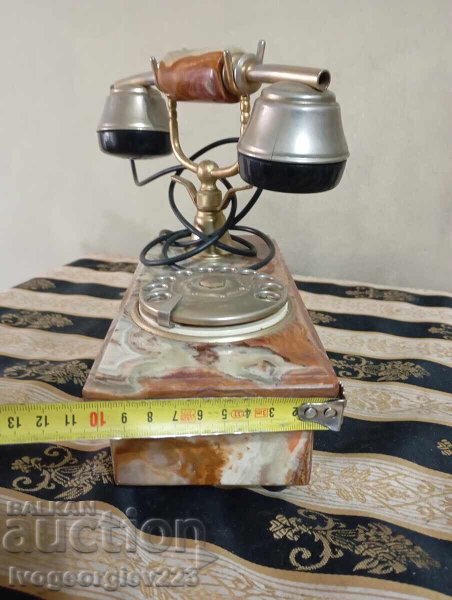 Настолен телефон за декорация винтидж с цена 115.00 лв. | € 58.80