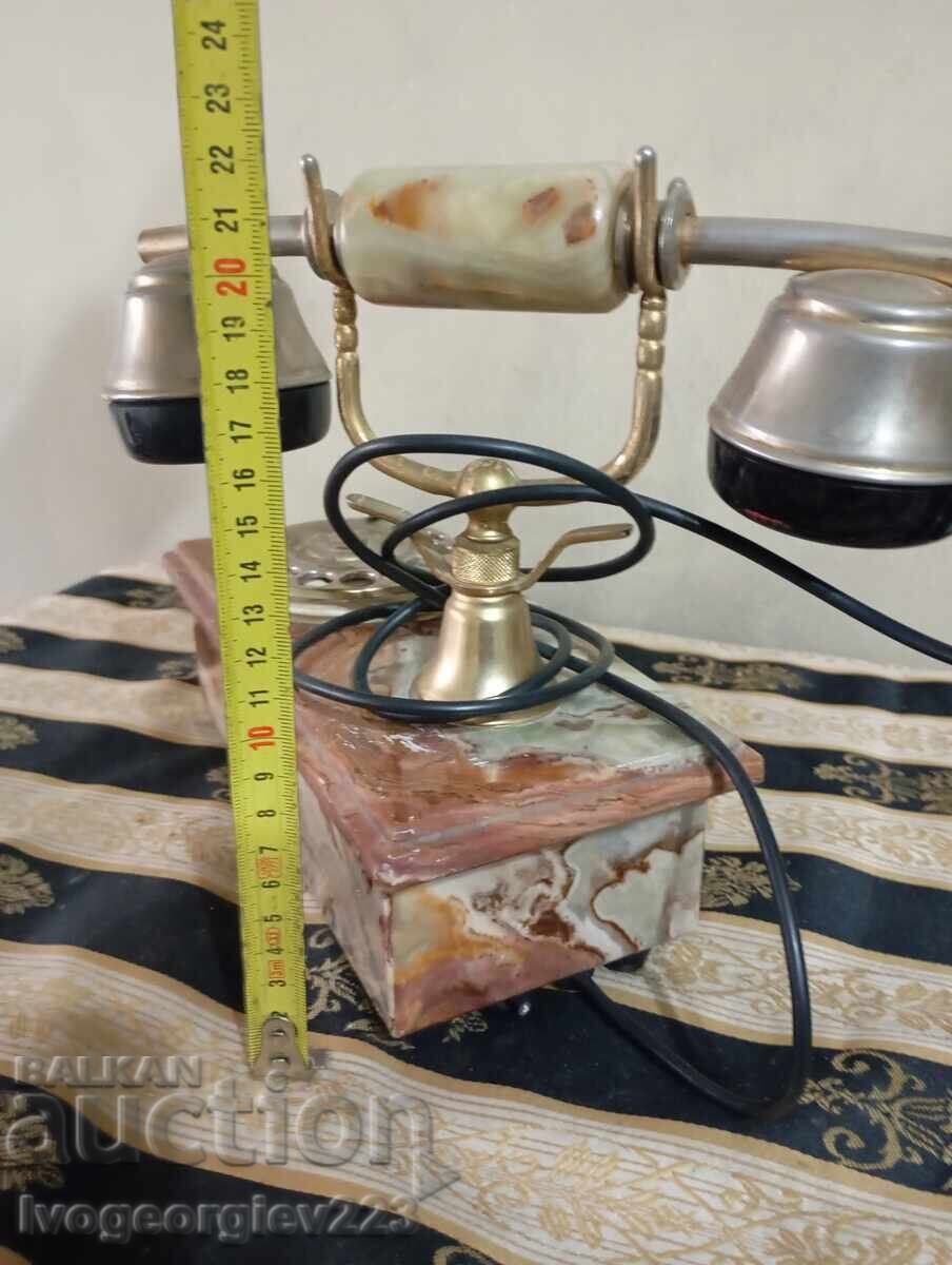 Доставка на Настолен телефон за декорация винтидж