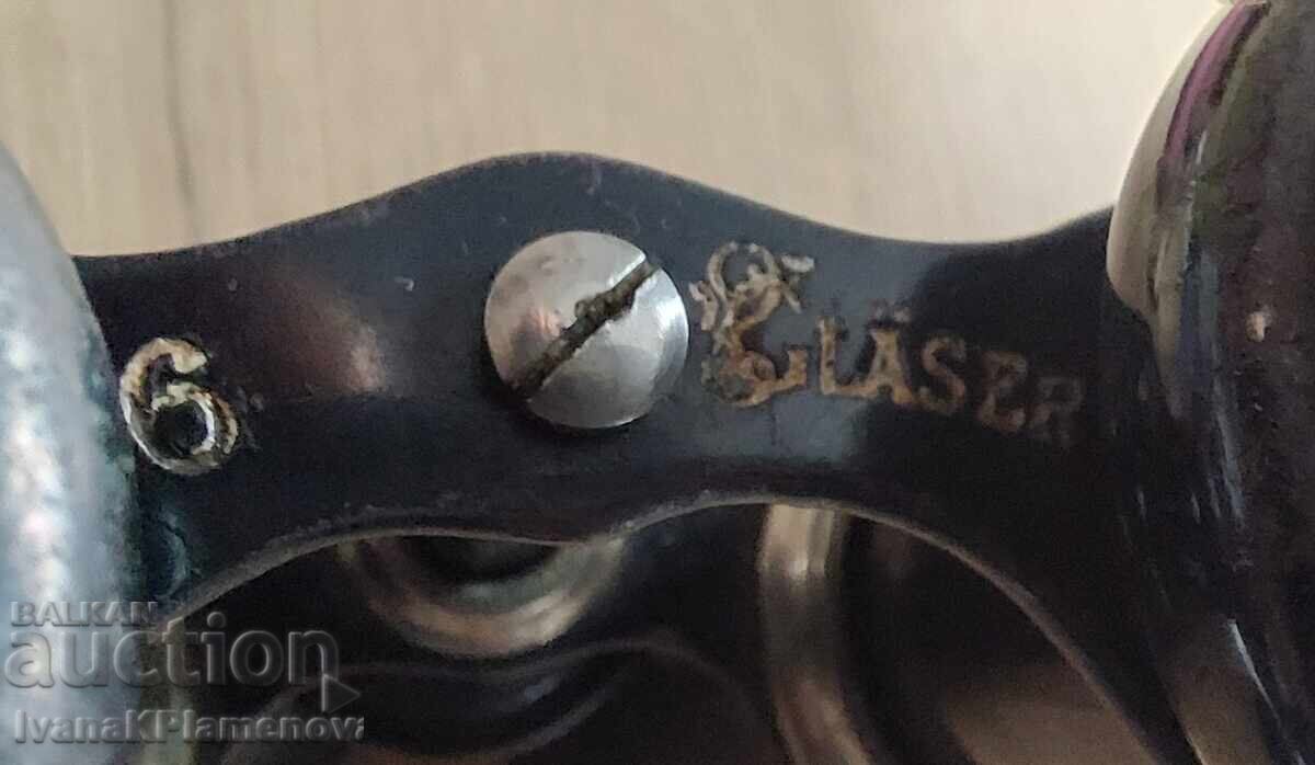 Livrarea Binoclu vintage cu husă pentru colecționari