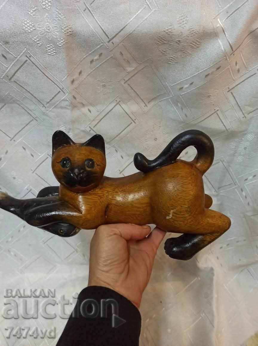 Figurină din lemn masiv sculptată manual, pisică cu pește cu preț € 25.56 | 49.99 BGN