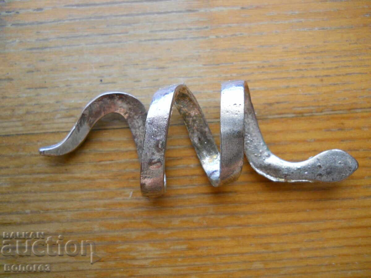 Ασημένια κλιπ-φίδι για πιάσιμο πλεξούδας με τιμή 5.00 BGN | € 2.56 Ασημένια κλιπ-φίδι για πιάσιμο πλεξούδας με τιμή 5.00 BGN | € 2.56