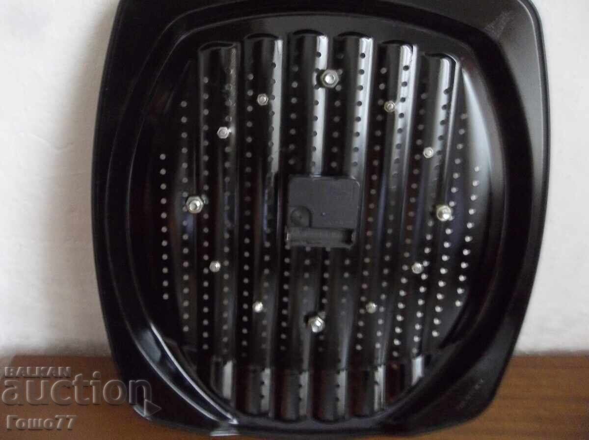 Часовник с цена 20.00 лв. | € 10.23