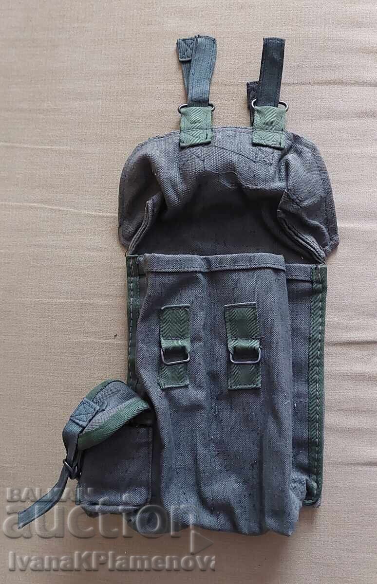 Military magazine pouch, new, for collectors