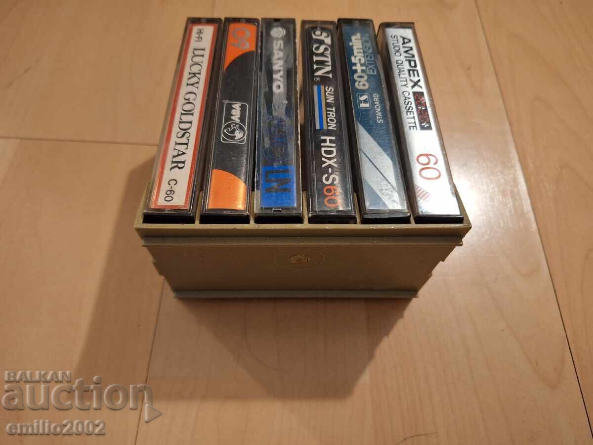 Casete audio la set de 6 bucăți cu preț 7.50 BGN | € 3.83