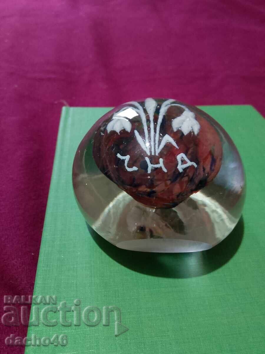 Presărtător original bulgăresc vechi, cu ghiocei, sticlă cu preț 60.00 BGN | € 30.68 Presărtător original bulgăresc vechi, cu ghiocei, sticlă cu preț 60.00 BGN | € 30.68