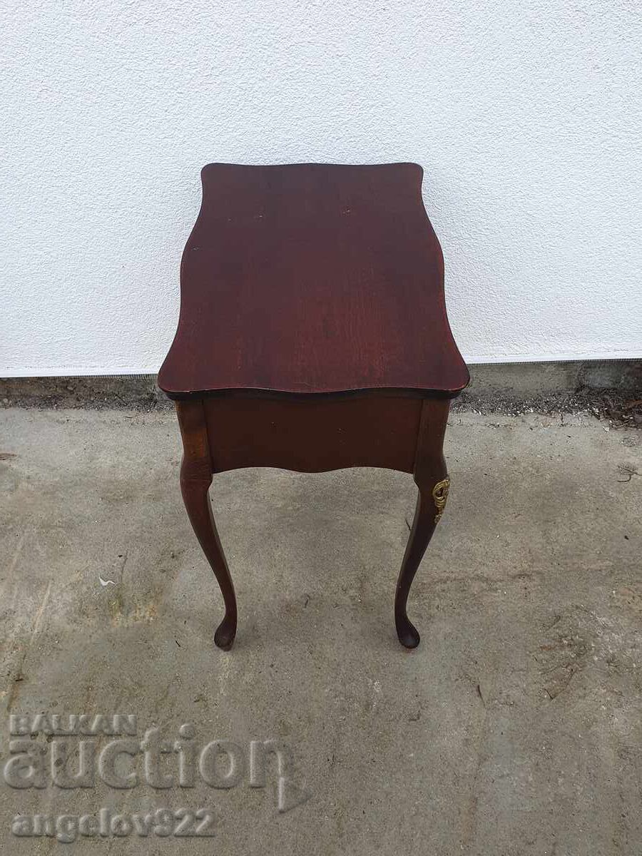 Παράδοση Όμορφη vintage ξύλινη συρταριέρα!!!