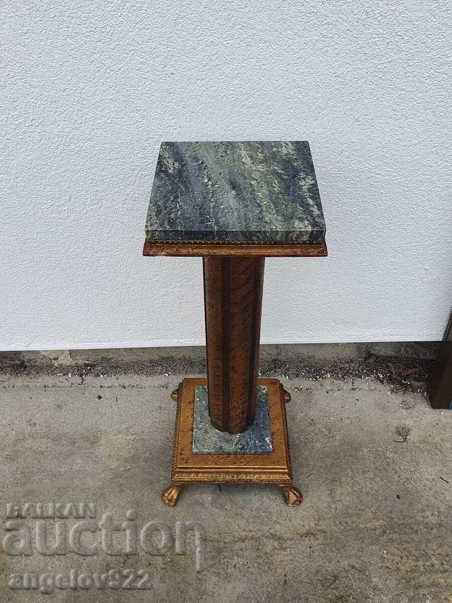 Livrarea Piedestal vintage superb cu blaturi din marmură!!!