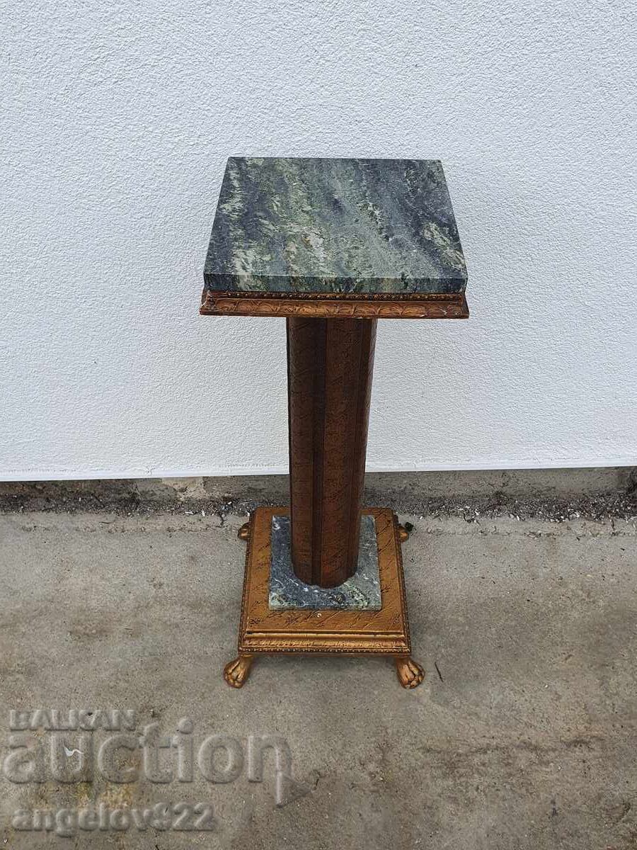 Piedestal vintage superb cu blaturi din marmură!!!