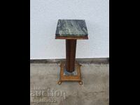 Piedestal vintage superb cu blaturi din marmură!!!