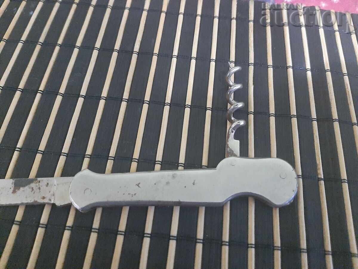 Delivery of An old pocket knife