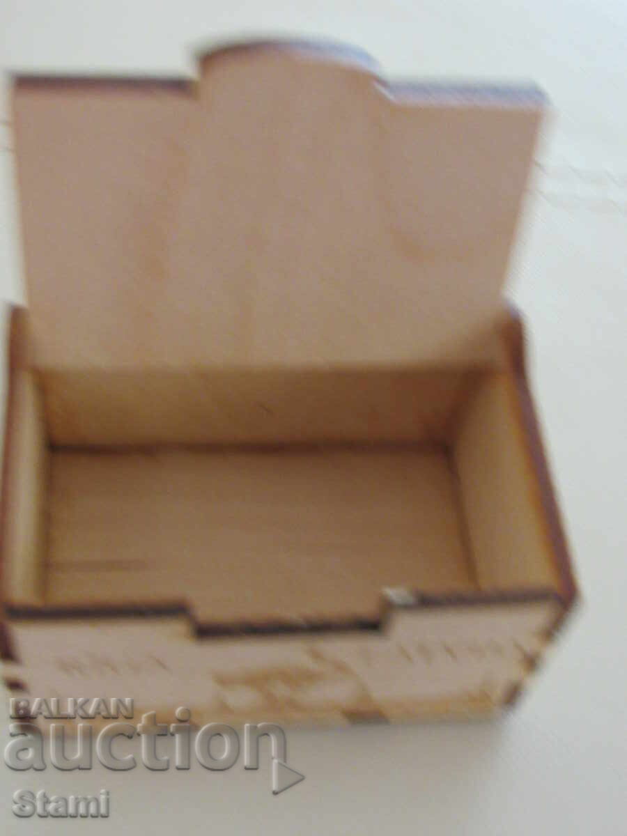 Κουτία τουαλέτας με κεχριμπάρι από τη Ρίγα, Λετονία - 7