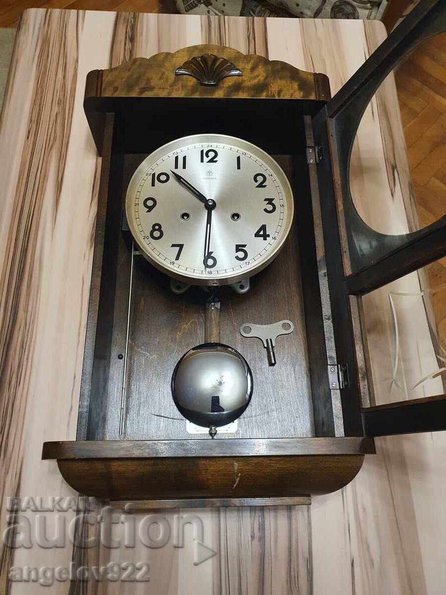 Немски стенен часовник JUNGHANS РАБОТЕЩ с цена 14.33 лв. | € 7.33 Немски стенен часовник JUNGHANS РАБОТЕЩ с цена 14.33 лв. | € 7.33